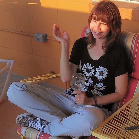 Meet your Posher, Jeanne π - Picture 4 of 8